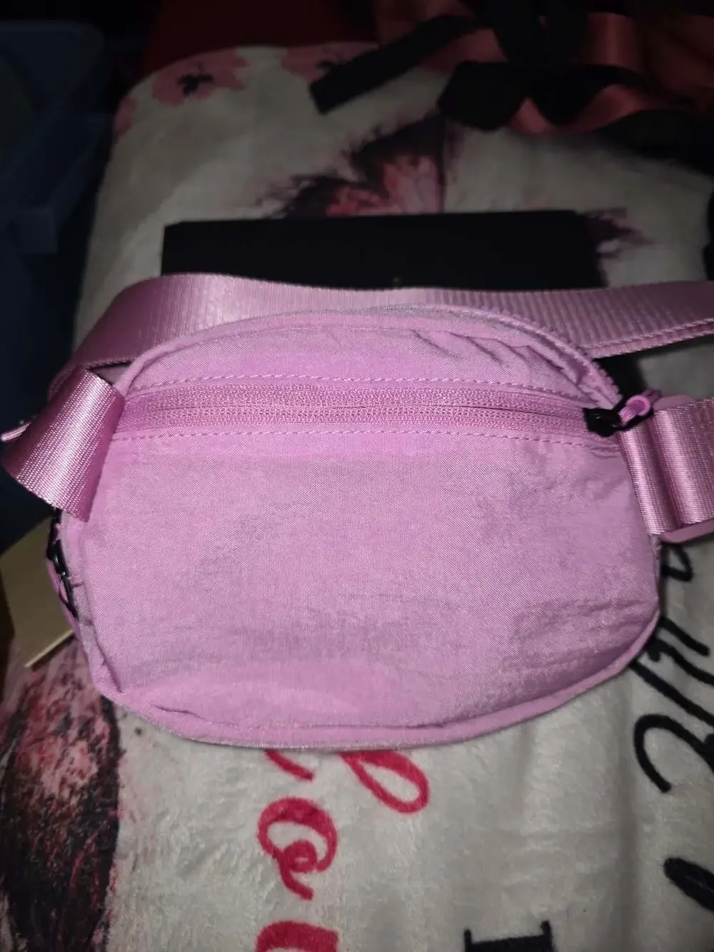 Nike Aura Crescent Crossbody Bag in Pink